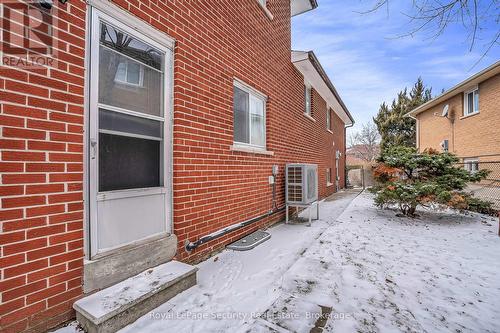 516 Kelvedon Mews, Mississauga, ON - Outdoor With Exterior