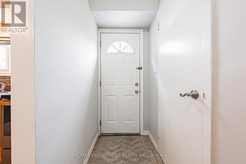 38 Glenburn Court, Hamilton, ON - Indoor Photo Showing Other Room