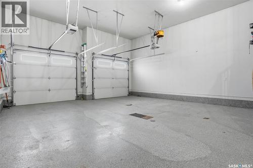 4418 Sage Crescent E, Regina, SK - Indoor Photo Showing Garage