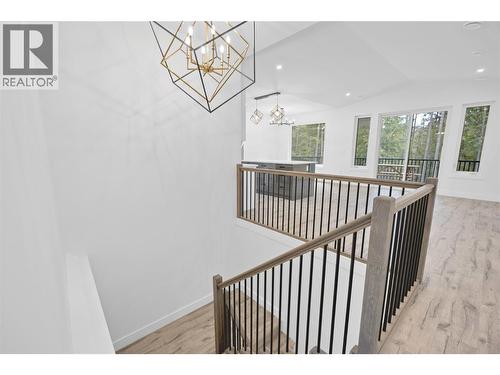 7279 Birch Close, Anglemont, BC - Indoor Photo Showing Other Room