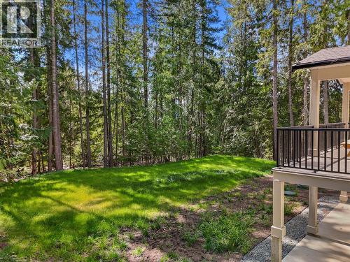 7279 Birch Close, Anglemont, BC - Outdoor