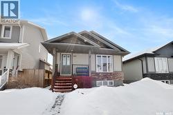 942 Glenview COVE  Martensville, SK S0K 0A2