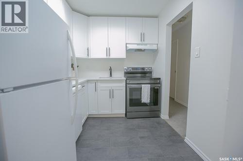 A 22 Nollet Avenue, Regina, SK - Indoor Photo Showing Kitchen