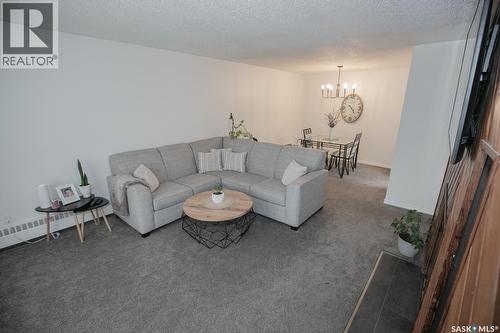 A 22 Nollet Avenue, Regina, SK - Indoor Photo Showing Living Room