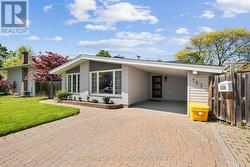 757 GARNER AVENUE  Ottawa, ON K1V 6M5