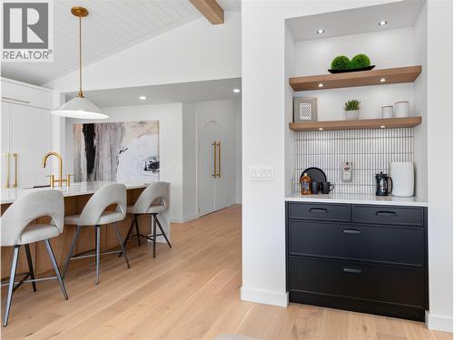 5538 Lakeshore Road, Kelowna, BC - Indoor Photo Showing Other Room
