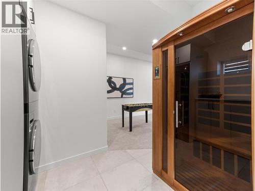 5538 Lakeshore Road, Kelowna, BC - Indoor Photo Showing Other Room