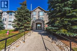 990 GOLF LINKS Road Unit# 308  Ancaster, ON L9K 1J8