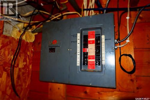 331 3Rd Avenue W, Assiniboia, SK - Indoor Photo Showing Basement