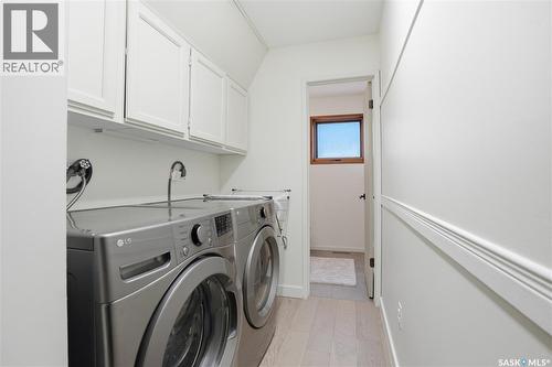 339 Stechishin Way, Saskatoon, SK - Indoor Photo Showing Laundry Room