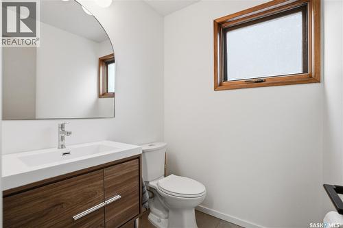 339 Stechishin Way, Saskatoon, SK - Indoor Photo Showing Bathroom