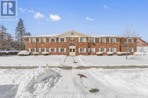 102 - 15 CLIFTON STREET  Kawartha Lakes (Fenelon Falls), ON K0M 1N0