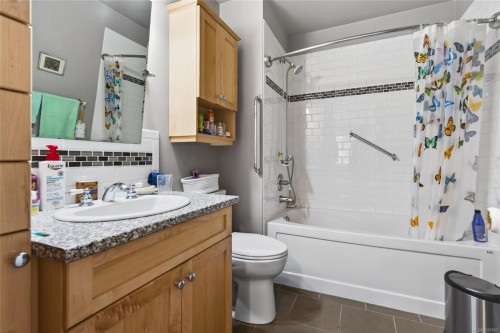 7-650 Yorkshire Dr, Campbell River, BC 