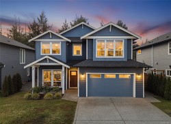 925 Blakeon Pl Langford, BC V9C 0R3