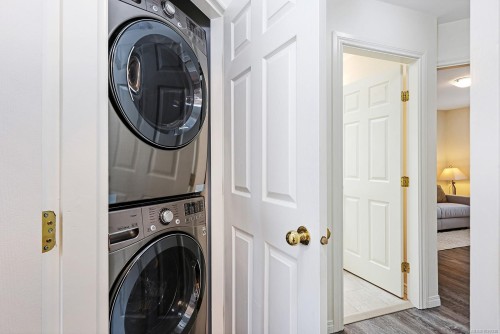 1272 Noel Ave, Comox, BC 