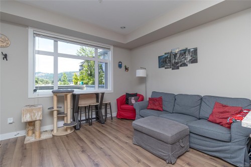 #203-2655 Sooke Rd, Langford, BC - Indoor Photo Showing Living Room