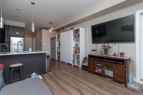 #203-2655 Sooke Rd, Langford, BC - Indoor Photo Showing Kitchen With Upgraded Kitchen
