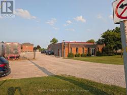 1015 HARGRIEVE ROAD  London South (South Z), ON N6E 1P6