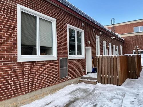 1216 96 HIGH Street  Thunder Bay, ON P7A 5R3