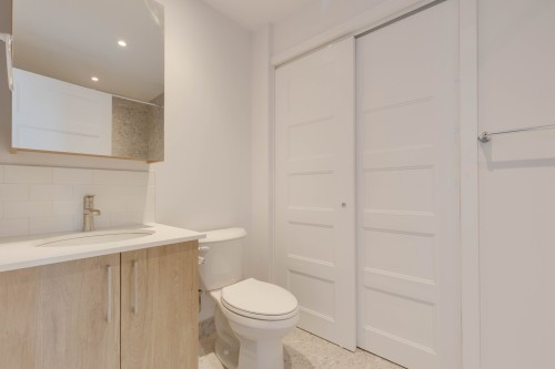 Salle de bains - 7123 Av. Querbes, Montréal (Villeray/Saint-Michel/Parc-Extension), QC - Indoor Photo Showing Bathroom