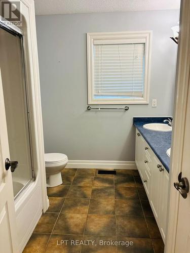 64 Yarrow Court, Kitchener, ON - Indoor Photo Showing Bathroom