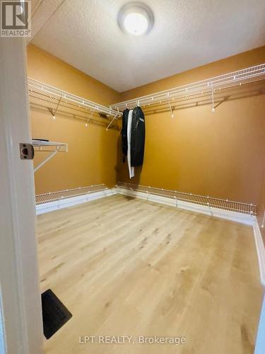 64 Yarrow Court, Kitchener, ON - Indoor