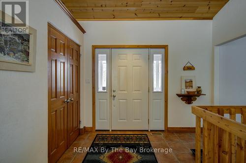 Foyer/Closet - 397 Silver Birch Drive, Tiny, ON - Indoor Photo Showing Other Room