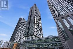 2105 - 1 QUARRINGTON LANE Toronto, ON M3C 0S4