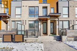 112 GREEN GARDENS BOULEVARD  Toronto, ON M6A 0E5