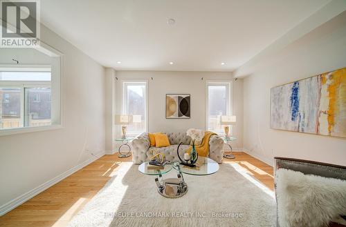 127 Decast Crescent, Markham, ON - Indoor