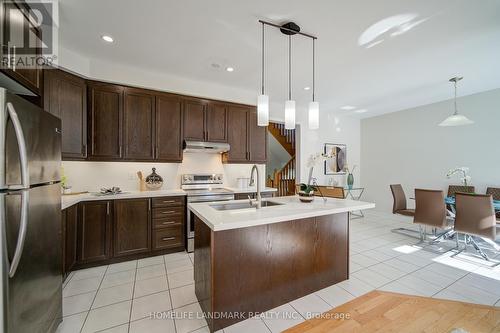 127 Decast Crescent, Markham, ON - Indoor Photo Showing Kitchen
