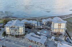 303D-181 Beachside Dr Parksville, BC V9P 0B1