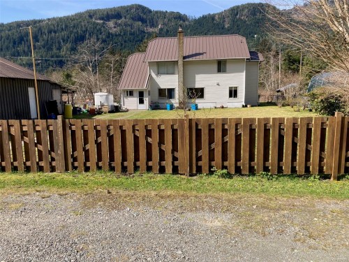 147 Maquinna Ave, Zeballos, BC 