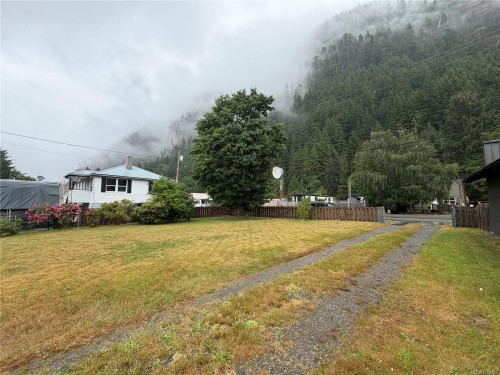 147 Maquinna Ave, Zeballos, BC 