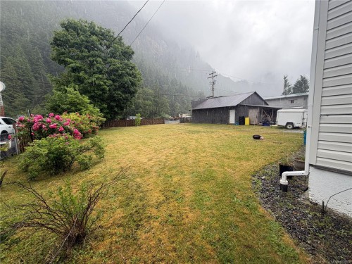147 Maquinna Ave, Zeballos, BC 