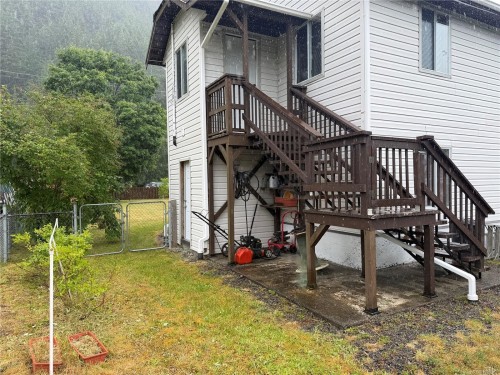 147 Maquinna Ave, Zeballos, BC 