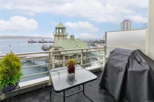 Th15-38 Front St, Nanaimo, BC 