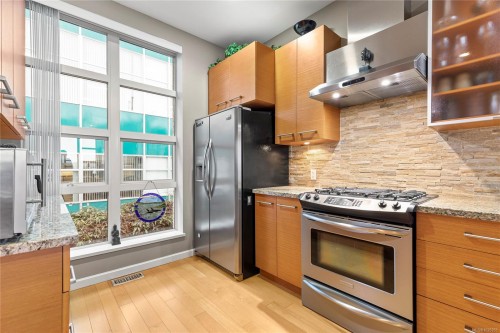 Th15-38 Front St, Nanaimo, BC 