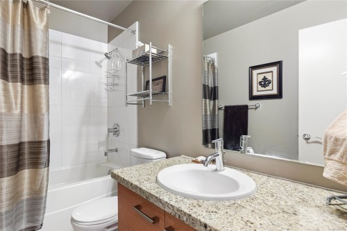 Th15-38 Front St, Nanaimo, BC 