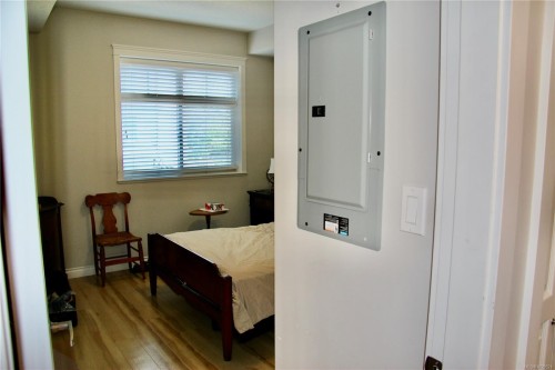 207-2117 Meredith Rd, Nanaimo, BC - Indoor