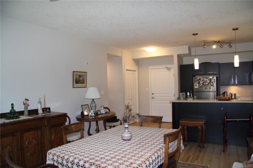 207-2117 Meredith Rd, Nanaimo, BC - Indoor