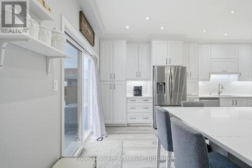 115 Pumpkin Pass, Hamilton (Binbrook), ON - Indoor Photo Showing Kitchen With Stainless Steel Kitchen With Upgraded Kitchen