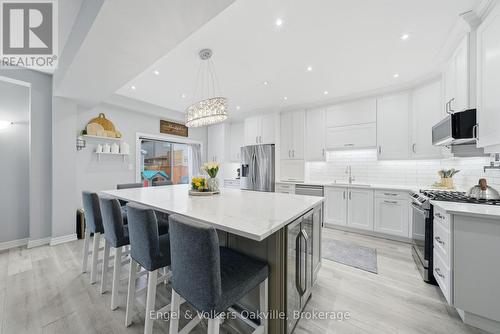 115 Pumpkin Pass, Hamilton (Binbrook), ON - Indoor Photo Showing Kitchen With Stainless Steel Kitchen With Upgraded Kitchen