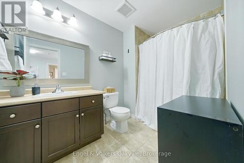 115 Pumpkin Pass, Hamilton (Binbrook), ON - Indoor Photo Showing Bathroom