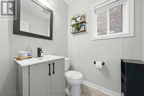 115 Pumpkin Pass, Hamilton (Binbrook), ON - Indoor Photo Showing Bathroom