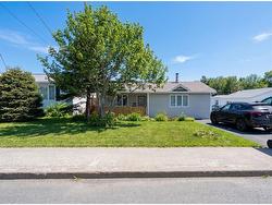 113 Commonwealth Avenue  Mount Pearl, NL A1N 1X1