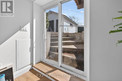 5418 Anthony Place, Burlington, ON - Indoor Photo Showing Other Room