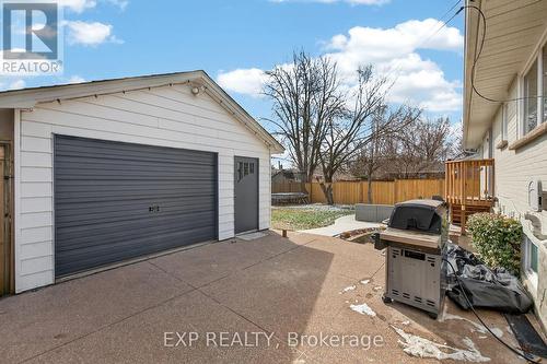 5418 Anthony Place, Burlington, ON - Outdoor With Exterior