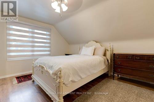 275 Montrose Avenue, Hamilton, ON - Indoor Photo Showing Bedroom