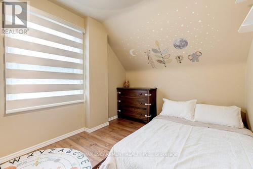 275 Montrose Avenue, Hamilton, ON - Indoor Photo Showing Bedroom